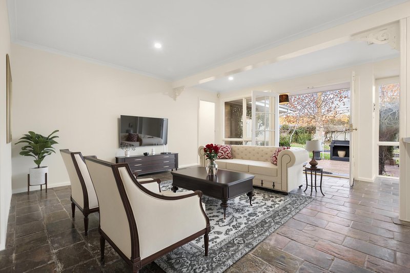 Photo - 13 Prell Place, Hackett ACT 2602 - Image 3