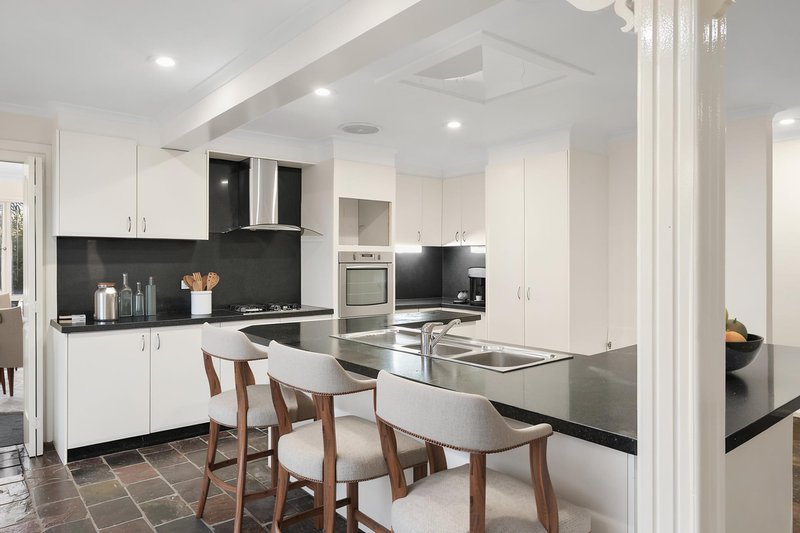 Photo - 13 Prell Place, Hackett ACT 2602 - Image 4