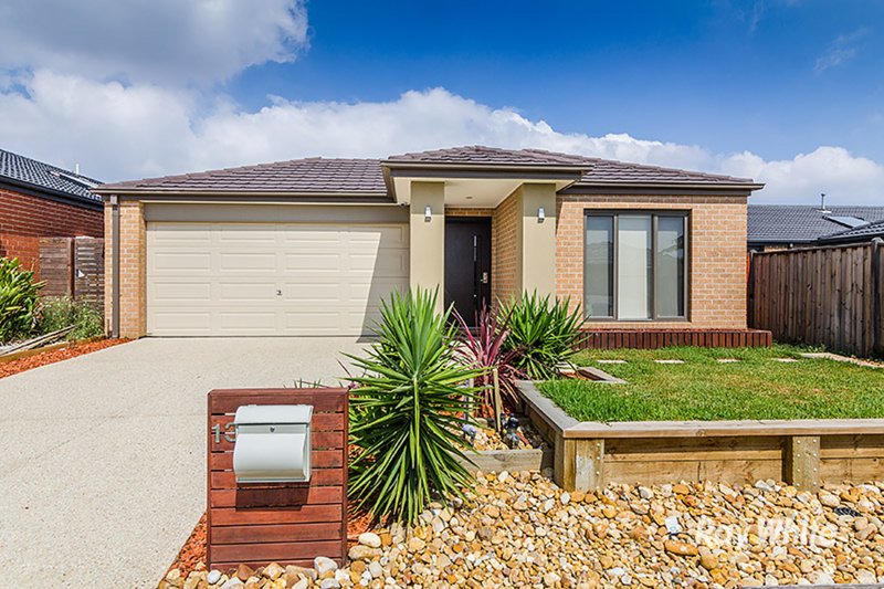 13 Quarters Boulevard, Cranbourne West VIC 3977