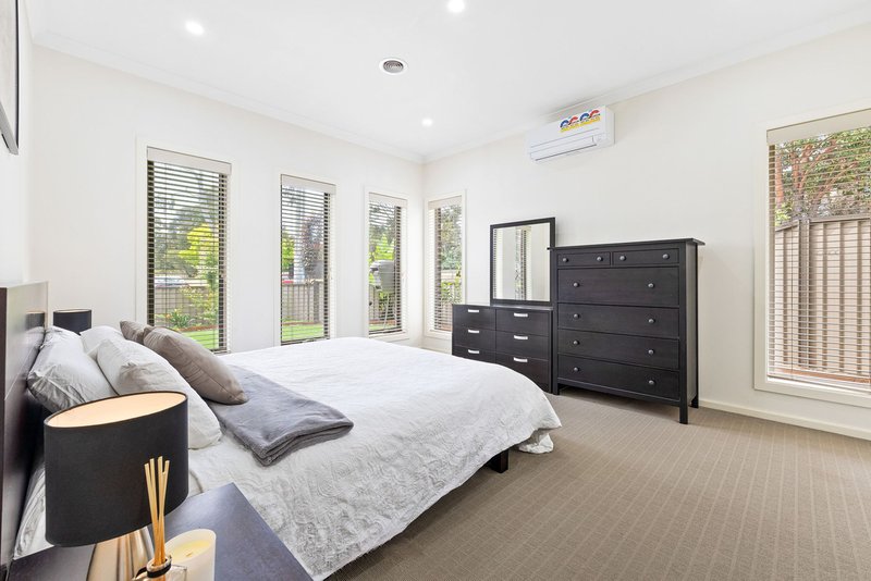 Photo - 13 Racecourse Road, Noble Park VIC 3174 - Image 9