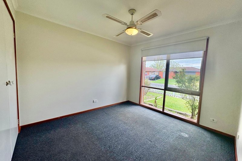 Photo - 13 Rachel Drive, Cranbourne VIC 3977 - Image 2