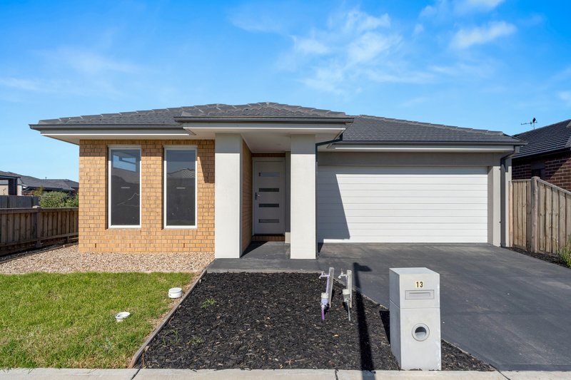 Photo - 13 Radiata Street, Beveridge VIC 3753 - Image 1
