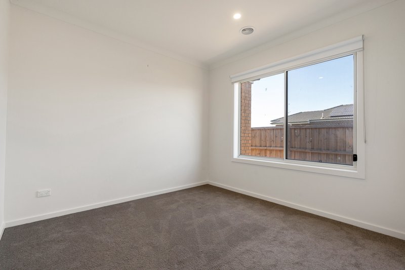 Photo - 13 Radiata Street, Beveridge VIC 3753 - Image 12