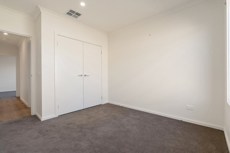 Photo - 13 Radiata Street, Beveridge VIC 3753 - Image 16