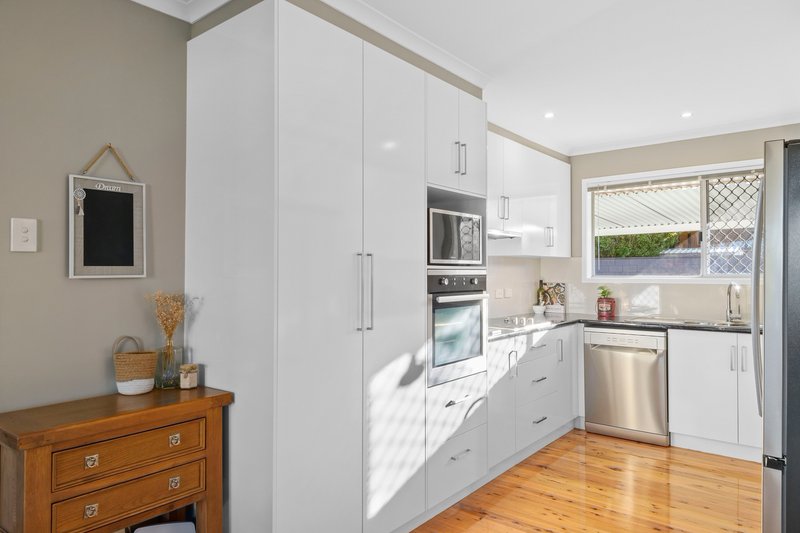 Photo - 13 Raelyn Street, Centenary Heights QLD 4350 - Image 2