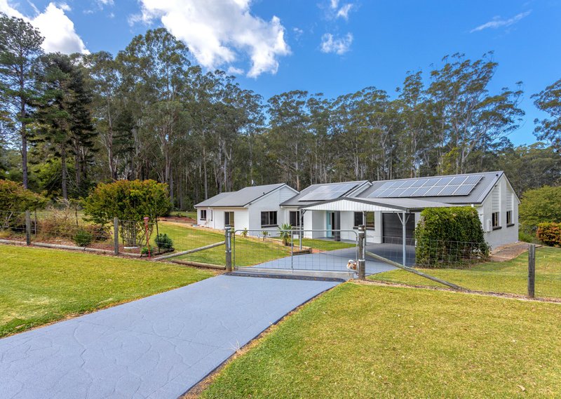 13 Rainforest Drive, Mitchells Island NSW 2430