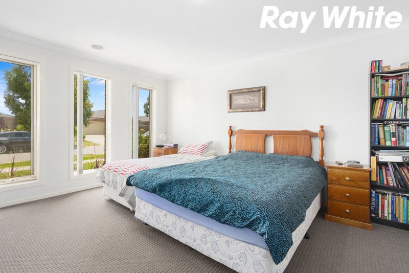 Photo - 13 Ramel Way, Pakenham VIC 3810 - Image 2