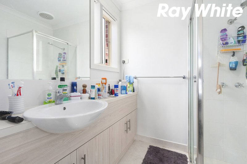 Photo - 13 Ramel Way, Pakenham VIC 3810 - Image 3