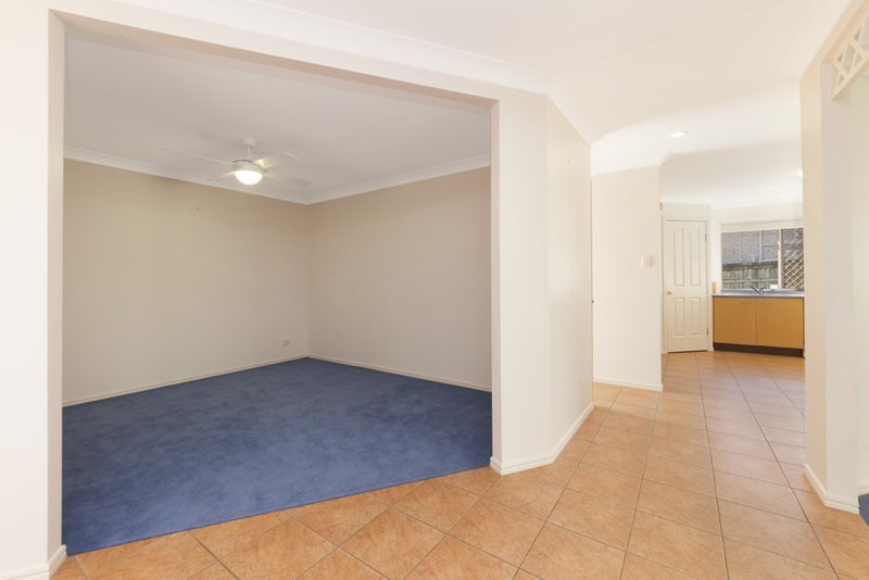 Photo - 13 Raphael Place, Mackenzie QLD 4156 - Image 6