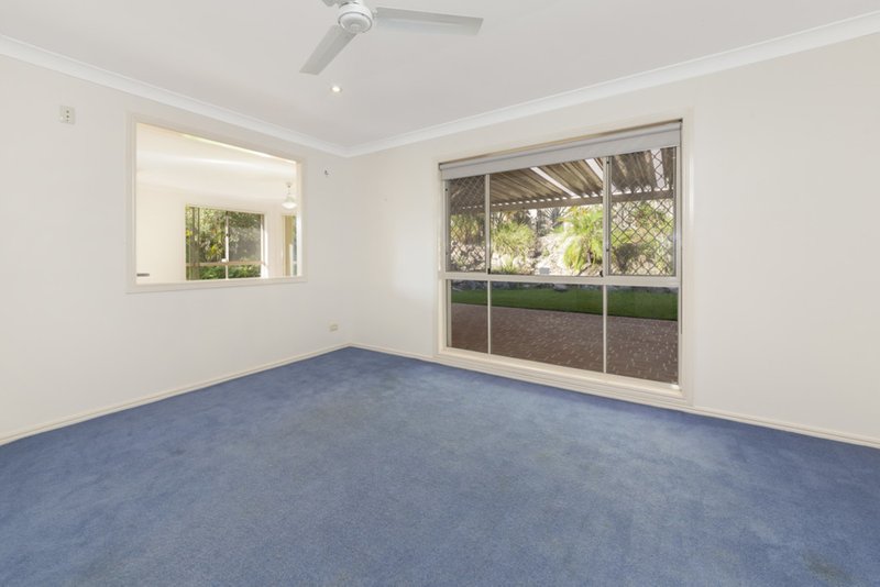 Photo - 13 Raphael Place, Mackenzie QLD 4156 - Image 7