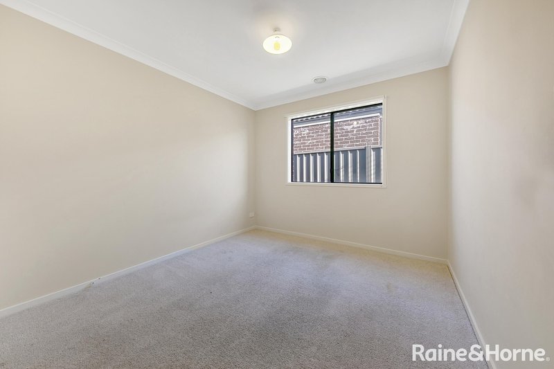 Photo - 13 Raspberry Way, Kurunjang VIC 3337 - Image 10