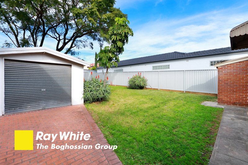 Photo - 13 Rawson Avenue, Bexley NSW 2207 - Image 6