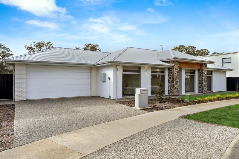 Photo - 13 Red Cedar Parade, Mount Barker SA 5251 - Image 2