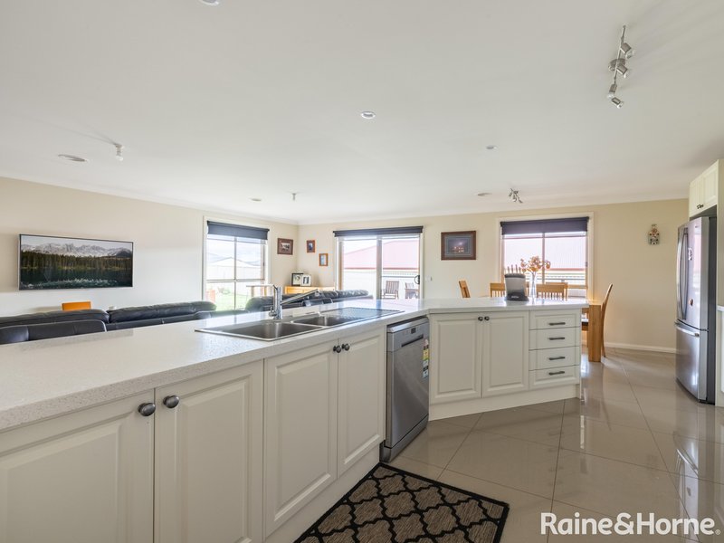 Photo - 13 Redding Drive, Kelso NSW 2795 - Image 3