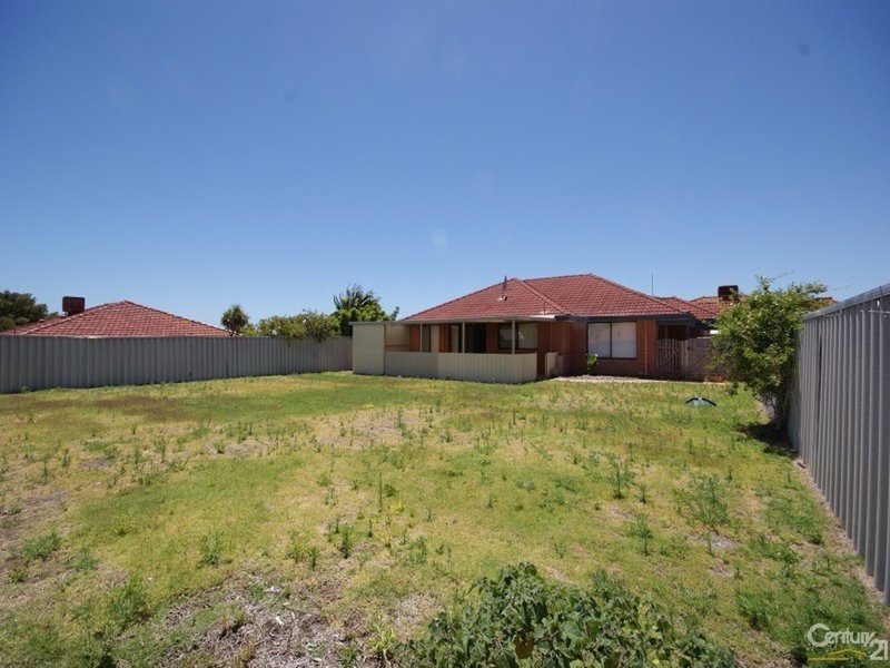 Photo - 13 Redfin Close, Warnbro WA 6169 - Image 18