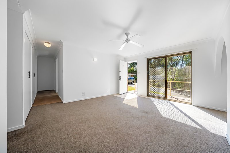 Photo - 1/3 Regency Place, Mudgeeraba QLD 4213 - Image 4