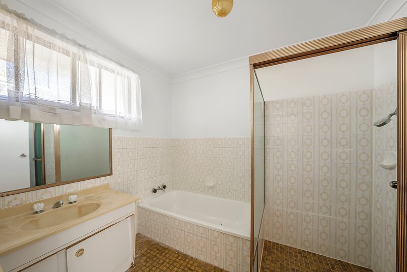 Photo - 1/3 Regency Place, Mudgeeraba QLD 4213 - Image 7