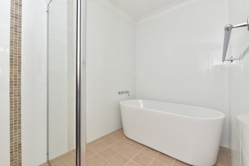 Photo - 13 Renfrew Crescent, Edgeworth NSW 2285 - Image 8