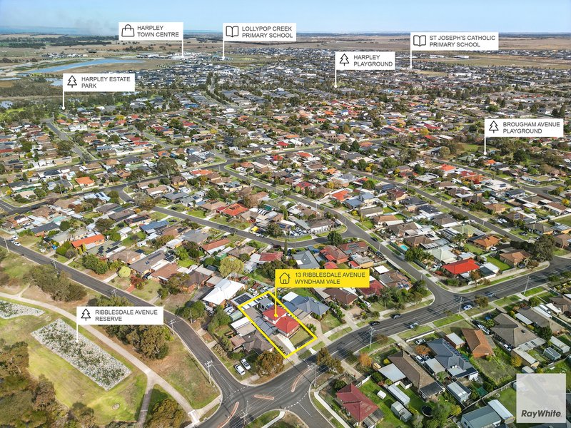Photo - 13 Ribblesdale Avenue, Wyndham Vale VIC 3024 - Image 25