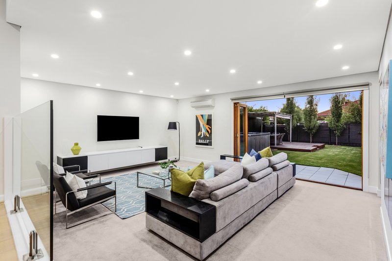 Photo - 13 Richard Street, Bentleigh East VIC 3165 - Image 2