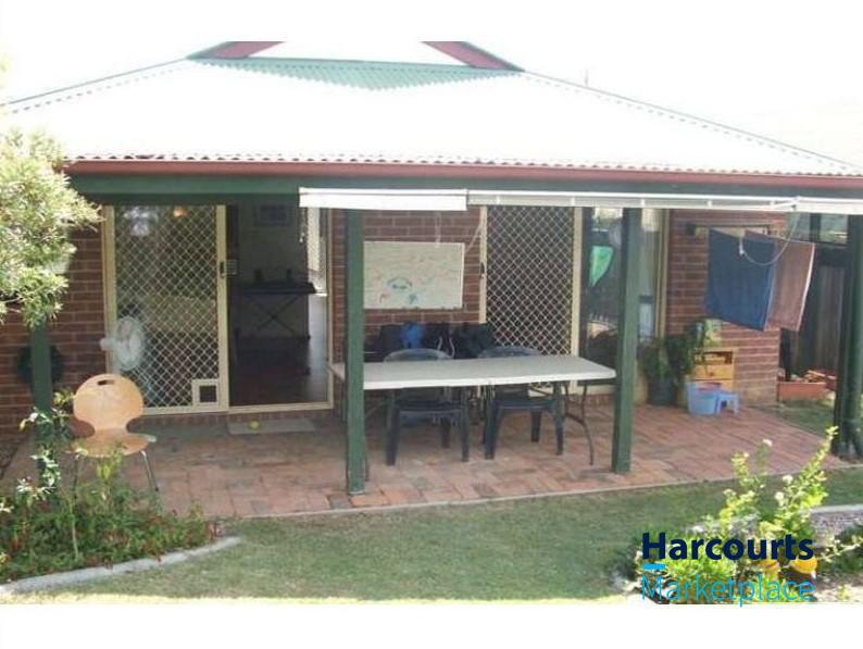 Photo - 13 Rimu Crescent, Forest Lake QLD 4078 - Image 10