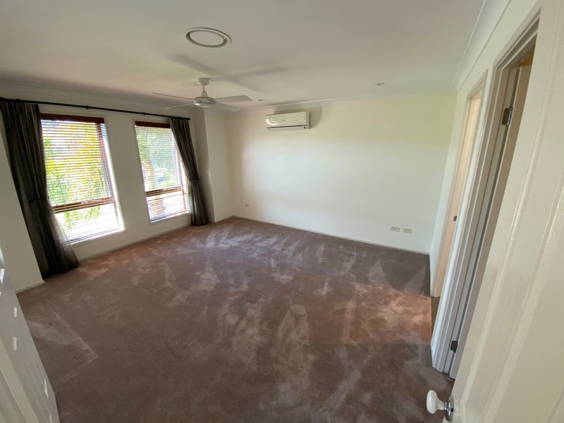 Photo - 13 Rimu Place, Molendinar QLD 4214 - Image 10