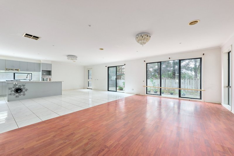 Photo - 13 Rivergum Rise, Hampton Park VIC 3976 - Image 2