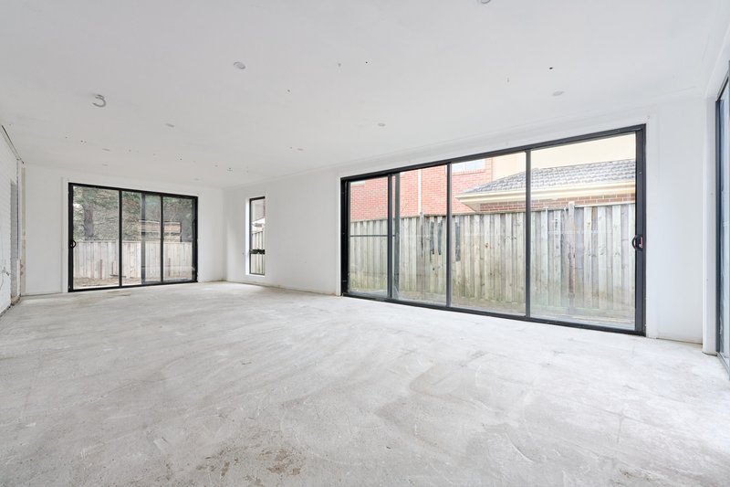 Photo - 13 Rivergum Rise, Hampton Park VIC 3976 - Image 6