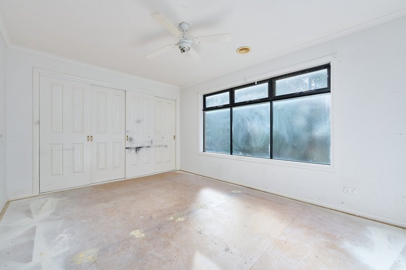 Photo - 13 Rivergum Rise, Hampton Park VIC 3976 - Image 9
