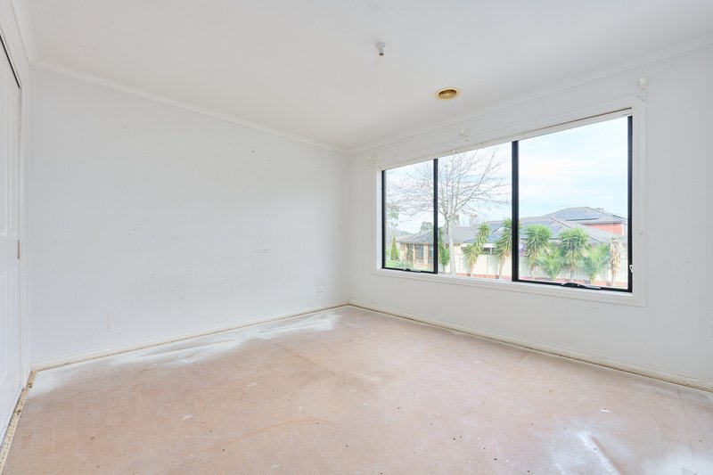 Photo - 13 Rivergum Rise, Hampton Park VIC 3976 - Image 11