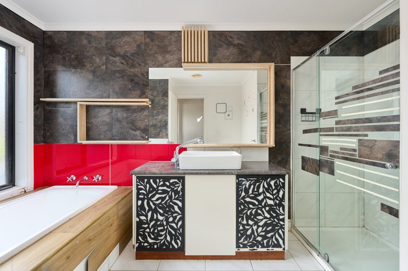Photo - 13 Rivergum Rise, Hampton Park VIC 3976 - Image 13