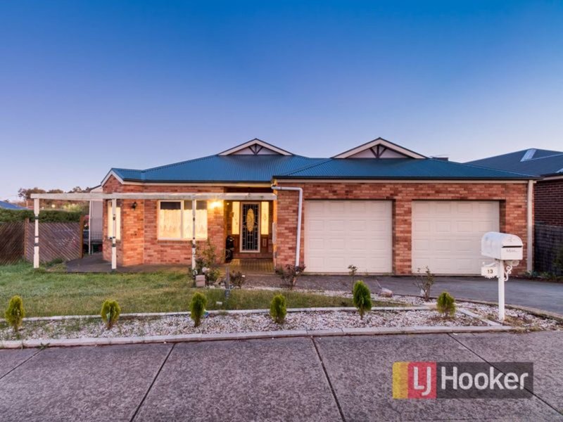 13 Riviera Drive, Berwick VIC 3806