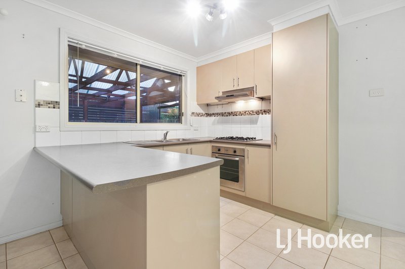 Photo - 13 Riviera Drive, Pakenham VIC 3810 - Image 8