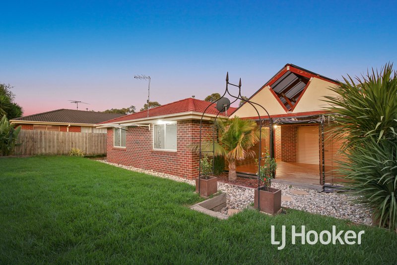 Photo - 13 Riviera Drive, Pakenham VIC 3810 - Image 14