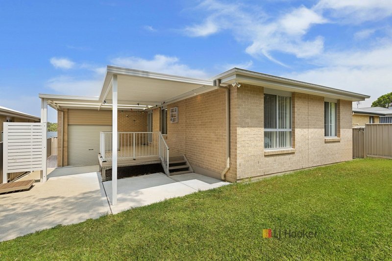 13 Roanoke Drive, Lake Munmorah NSW 2259