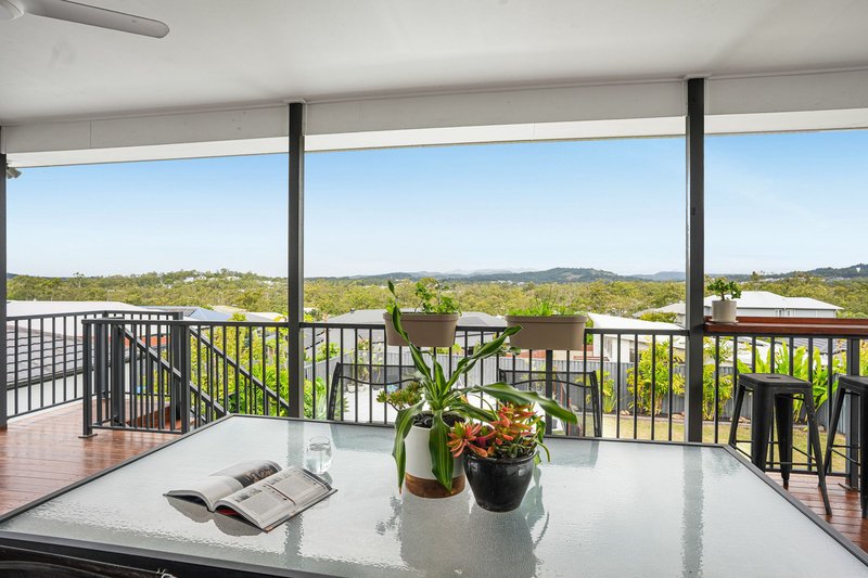 Photo - 13 Roberts Crescent, Bellbird Park QLD 4300 - Image 3