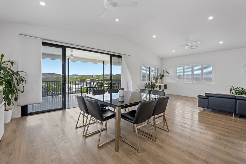 Photo - 13 Roberts Crescent, Bellbird Park QLD 4300 - Image 7