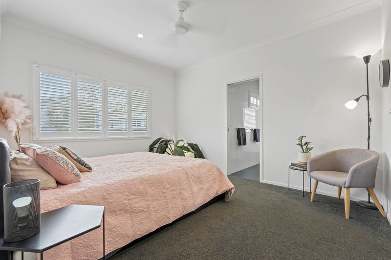 Photo - 13 Roberts Crescent, Bellbird Park QLD 4300 - Image 10