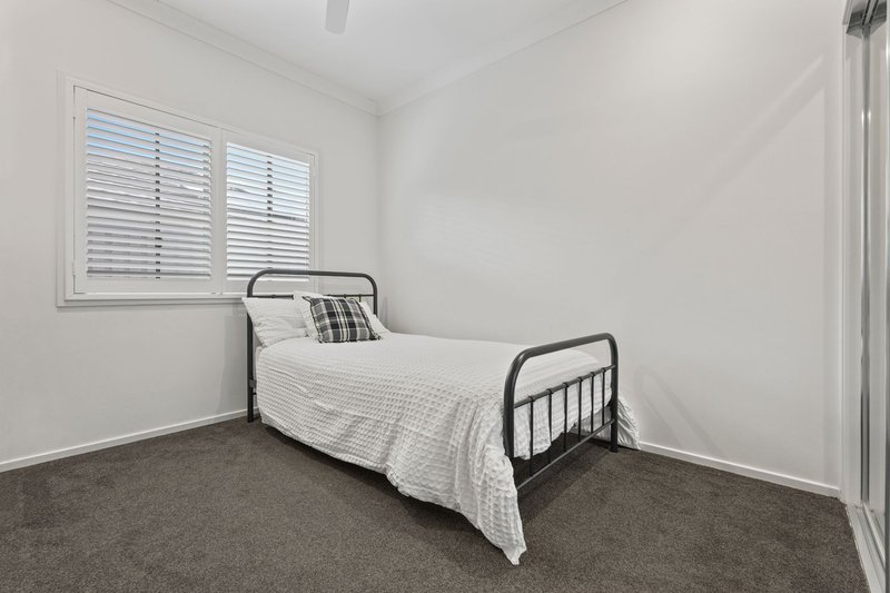 Photo - 13 Roberts Crescent, Bellbird Park QLD 4300 - Image 19