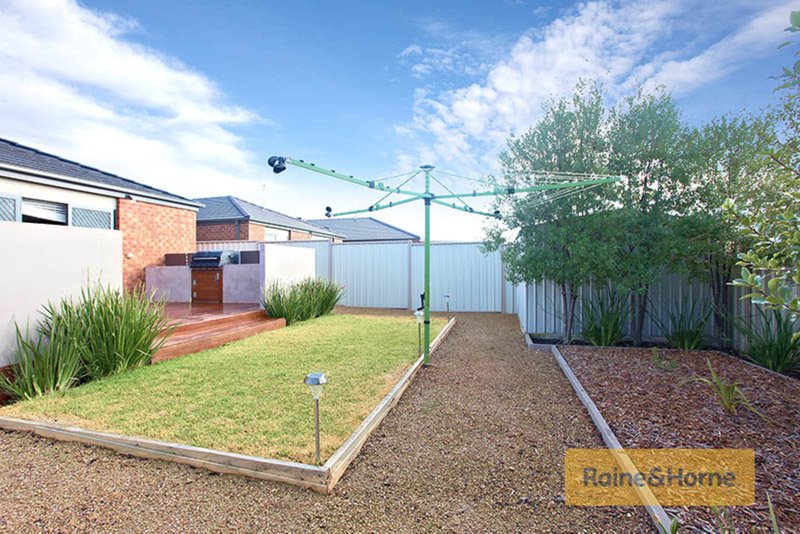 Photo - 13 Robyn Street, Brookfield VIC 3338 - Image 9