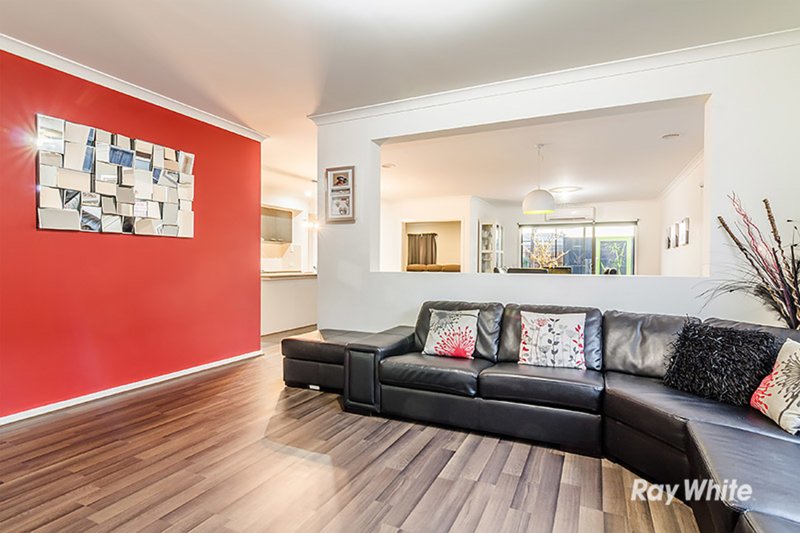 Photo - 13 Rock Daisy Drive, Cranbourne West VIC 3977 - Image 3