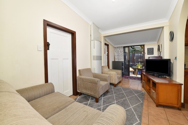 Photo - 13 Rolland Street, Coburg VIC 3058 - Image 3