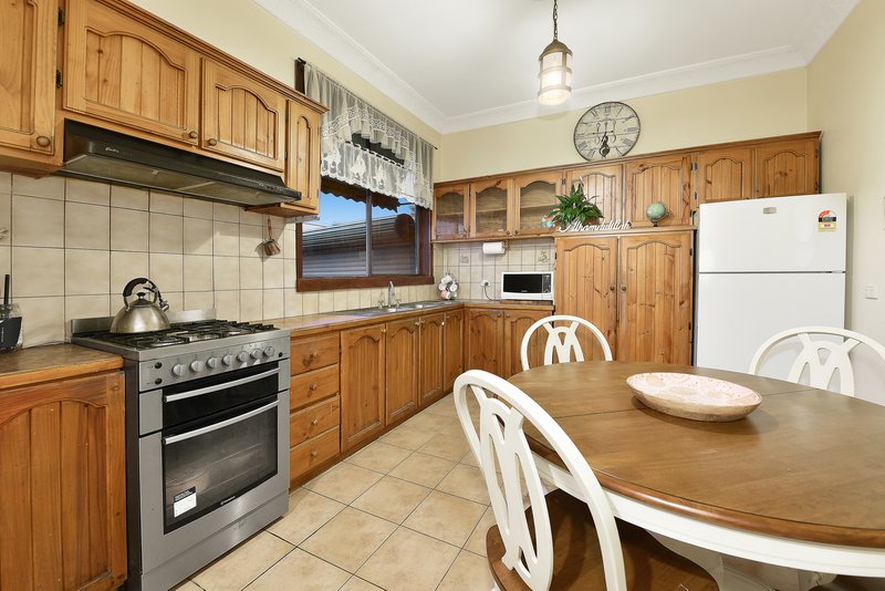 Photo - 13 Rolland Street, Coburg VIC 3058 - Image 4