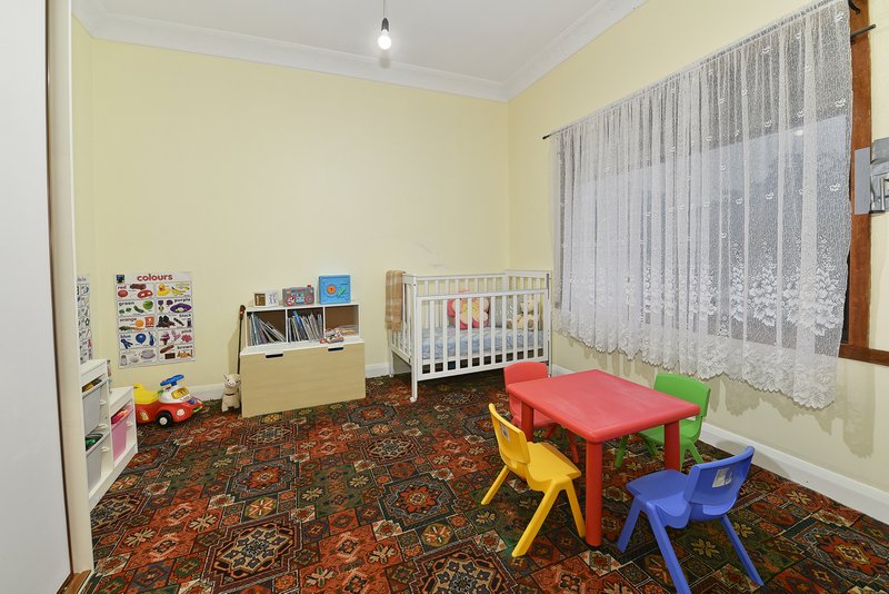 Photo - 13 Rolland Street, Coburg VIC 3058 - Image 5