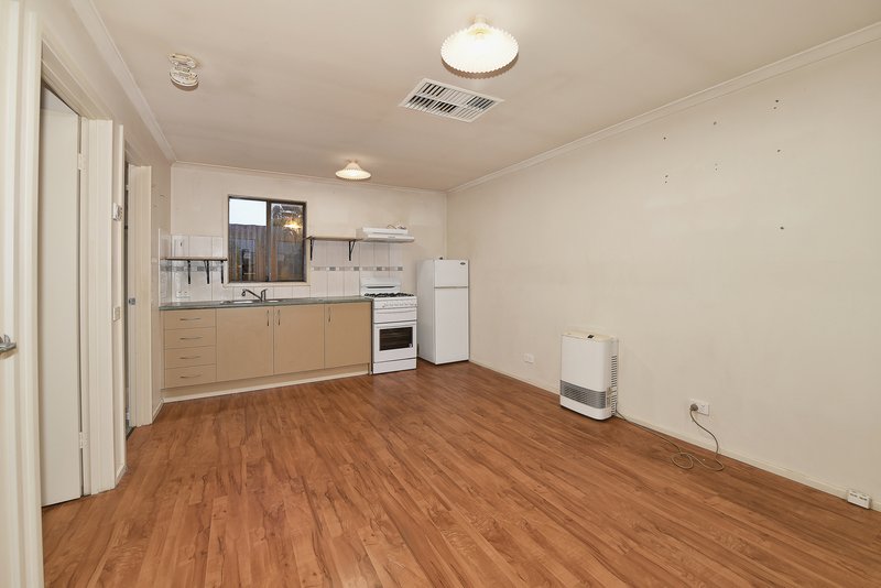 Photo - 13 Rolland Street, Coburg VIC 3058 - Image 11