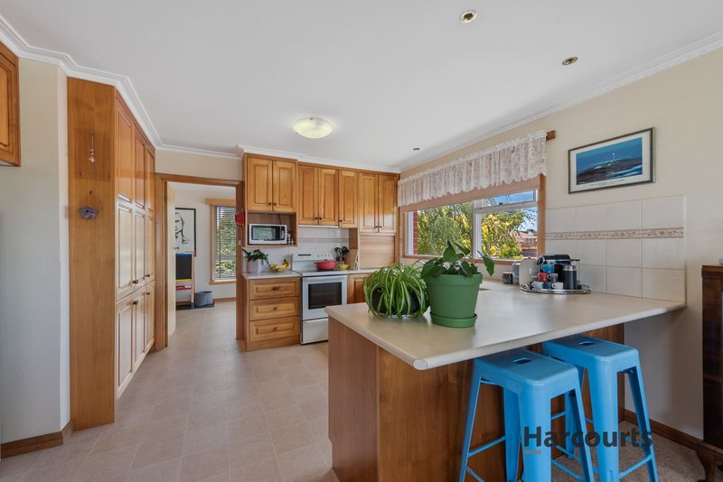 Photo - 13 Ronald Street, Devonport TAS 7310 - Image 5