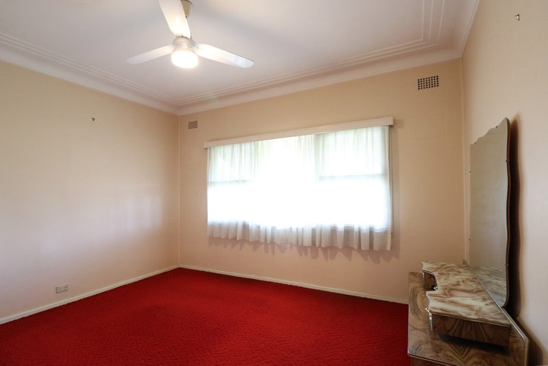 Photo - 13 Rose Avenue, Mount Pritchard NSW 2170 - Image 4