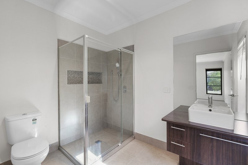 Photo - 13 Rosella Avenue, Pakenham VIC 3810 - Image 7