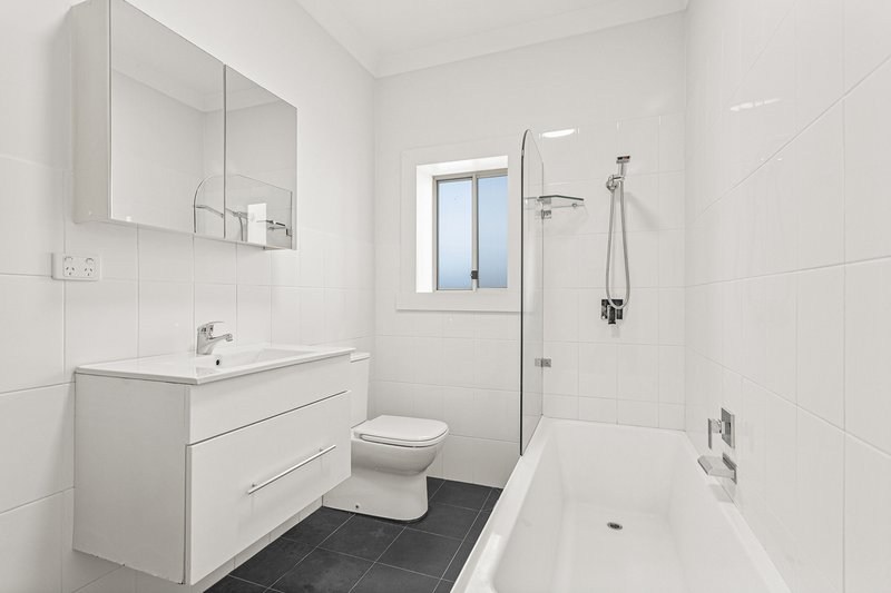 Photo - 1/3 Ross Street, Wollongong NSW 2500 - Image 6