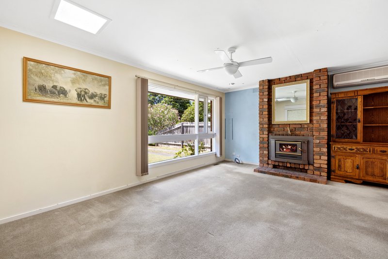 Photo - 13 Royston Court, Boronia VIC 3155 - Image 2